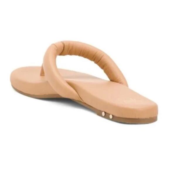 BEEK Ruby Thong Thong Sandals Tan Size 10 Comfort Boho Puffy Beach Pool Resort - Picture 2 of 7